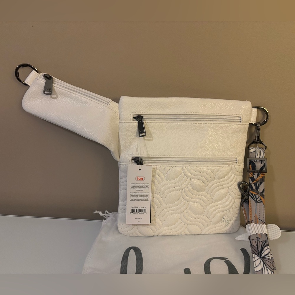 NWT Lug Skipper VL Crossbody Bag White